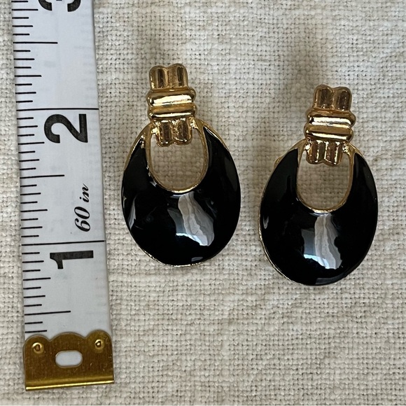 VTG 80’s 90’s Elegant Black and Gold Tone Earrings - Picture 3 of 4